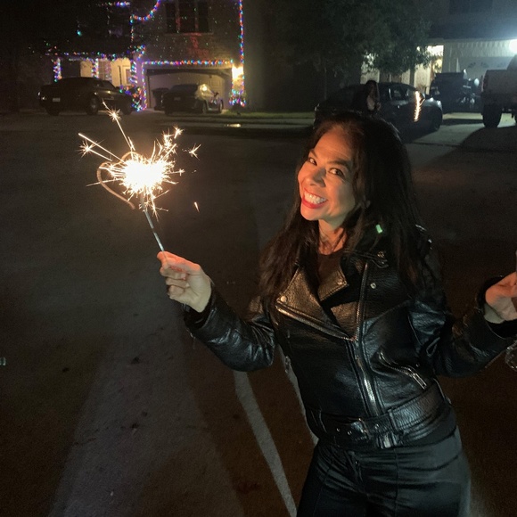 Meet your Posher, Gina - Picture 4 of 4